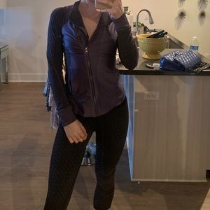 LULULEMON JACKET SIZE 4